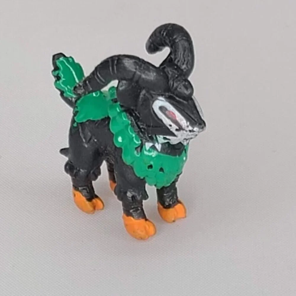 Pokemon 2000s Mini Vinyl R/L W Gumball Miniature Size Gogoat Action Figure B3 - Picture 2 of 11